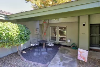 Photo #2: 224107685 Listing