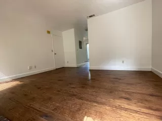 Photo #4: 224108317 Listing