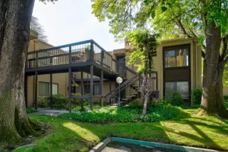 Photo #2: 224108421 Listing