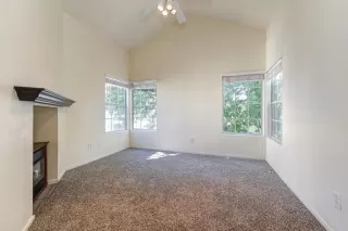 Photo #6: 224108486 Listing