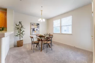 Photo #4: 224108745 Listing 