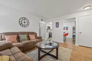 Photo #2: 224109916 Listing