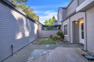 Photo #2: 224110752 Listing