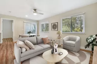 Photo #1: 224110932 Listing