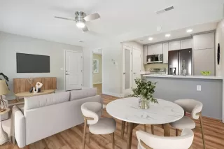 Photo #5: 224110932 Listing