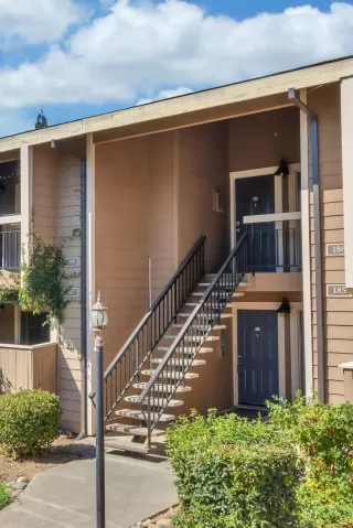 Photo #1: 224111152 Listing