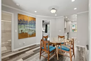 Photo #5: 224111424 Listing 