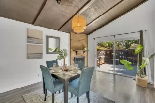 Photo #4: 224111469 Listing