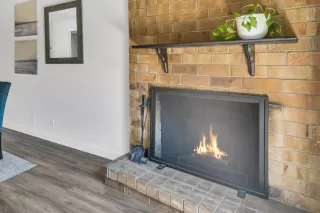 Photo #5: 224111469 Listing