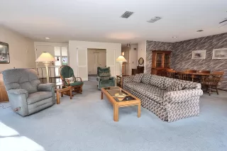 Photo #6: 224112665 Listing