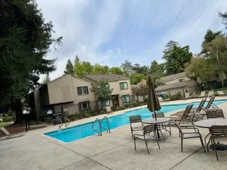 Photo #3: 224112917 Listing