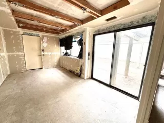 Photo #5: 224112917 Listing