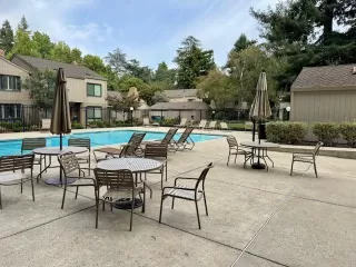 Photo #6: 224112917 Listing