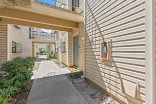 Photo #2: 224113130 Listing