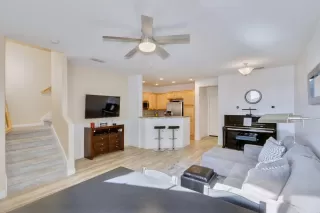 Photo #2: 224113613 Listing 