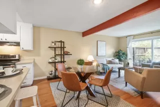 Photo #4: 224113652 Listing 