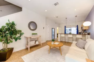 Photo #3: 224114673 Listing