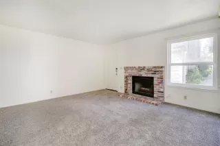 Photo #2: 224115521 Listing