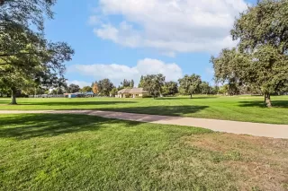 Photo #1: 224115753 Listing