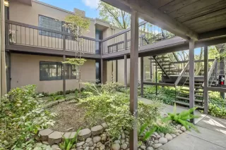 Photo #3: 224115753 Listing