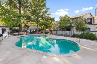 Photo #2: 224115772 Listing 