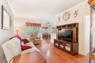 Photo #2: 224115784 Listing 