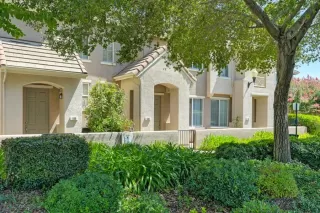 Photo #2: 224116129 Listing