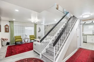 Photo #6: 224116365 Listing