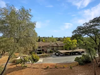 Photo #2: 224116476 Listing