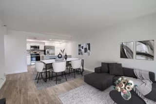 Photo #5: 224116543 Listing