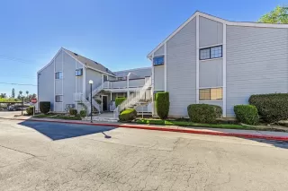 Photo #4: 224117504 Listing