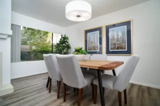 Photo #2: 224117876 Listing