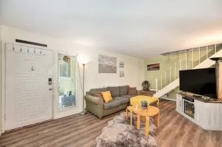 Photo #4: 224118525 Listing