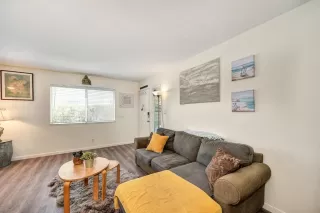 Photo #6: 224118525 Listing