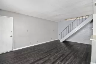 Photo #3: 224120108 Listing 