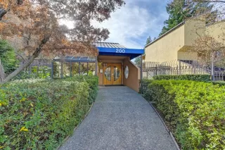 Photo #1: 224121331 Listing