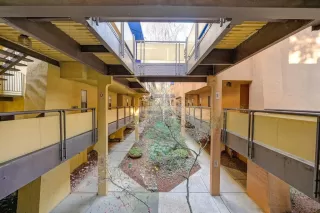 Photo #4: 224121331 Listing