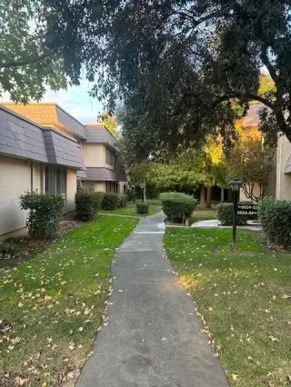 Photo #2: 224121465 Listing