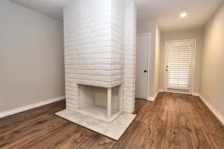 Photo #5: 224121727 Listing