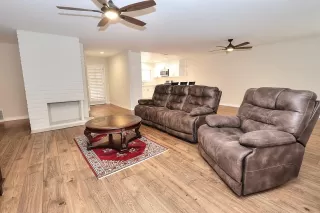 Photo #6: 224121727 Listing