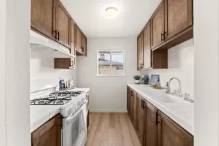 Photo #5: 224121916 Listing 