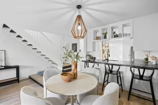 Photo #2: 224122538 Listing