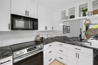 Photo #6: 224122538 Listing