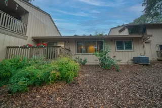 Photo #5: 224122745 Listing