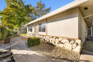 Photo #3: 224123365 Listing