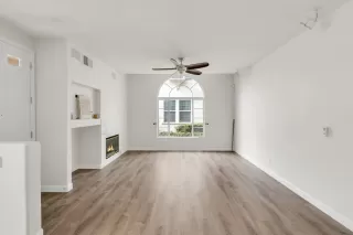 Photo #5: 224123747 Listing