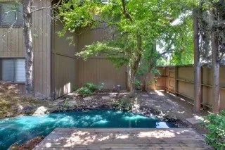 Photo #2: 224124203 Listing