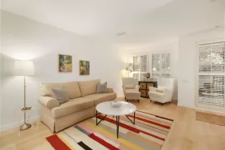 Photo #3: 224126049 Listing