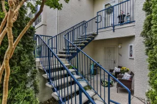 Photo #2: 224127069 Listing