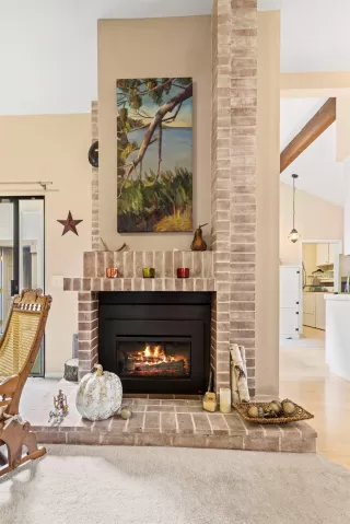 Photo #2: 224127482 Listing